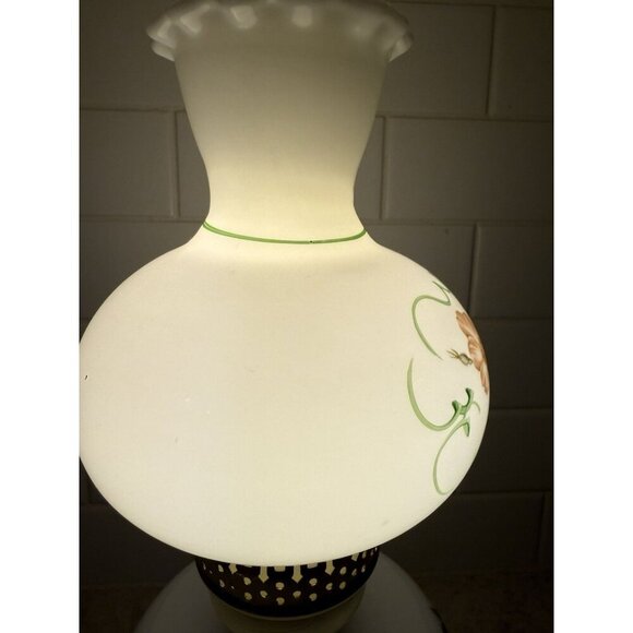 Vintage Milk glass electric hurricane lamp with brass base and floral motifs. - Picture 7 of 16